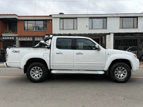 Mazda BT50 2.6 4x4 gasolina