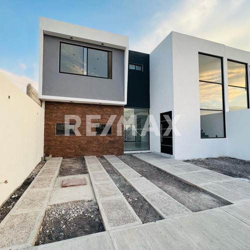 Casa En Venta En Santa Fe Corregidora 