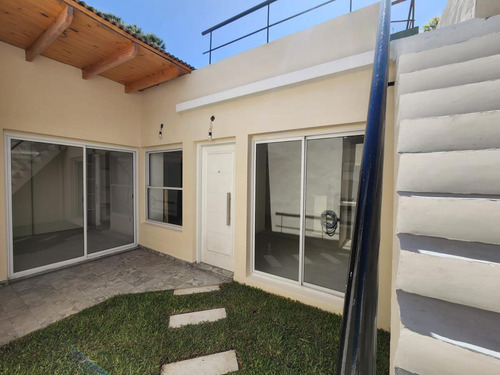 Ph De 3 Ambientes A Estrenar Con Jardin Y Terraza En Venta. Florida Oeste