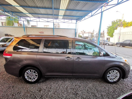 Imagen 7 de 15 de Toyota Sienna 2014 3.5 Xle Piel Mt