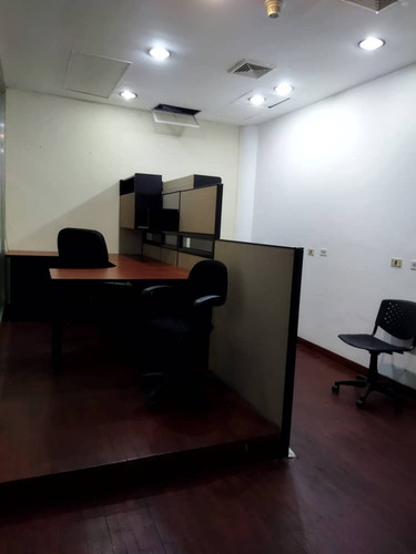 Oficina En Alquiler En Ccp, Av. Alirio Ugarte Pelayo