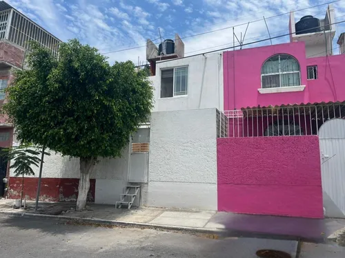 Casa Con Local En Venta