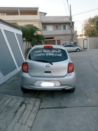Imagem 2 de 13 de Nissan March 2015 1.6 16v S 5p