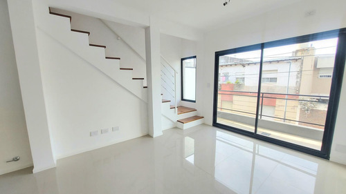 Venta Ph En V. Devoto 2 Ambientes Con Terraza En Construccion