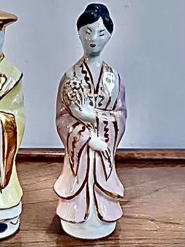Antiguas Figuras Japonesas De Porcelana