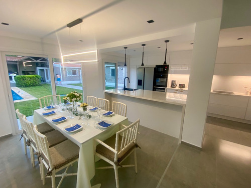 Casa Con Piscina Climatizada