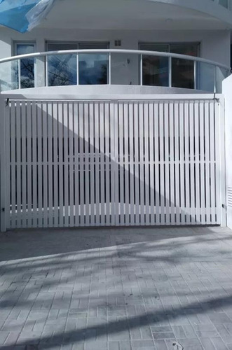 Cocheras En Venta - 12,5mts2 - Tres De Febrero