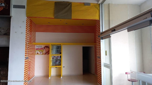 Imagen 1 de 3 de Vendo Comercial En Unicentro C.m 22-2144