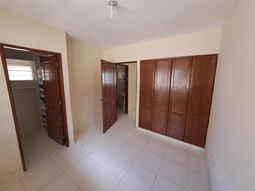 Imagen 2 de 25 de Apartamento En Venta, Res. San Isidro Labrador