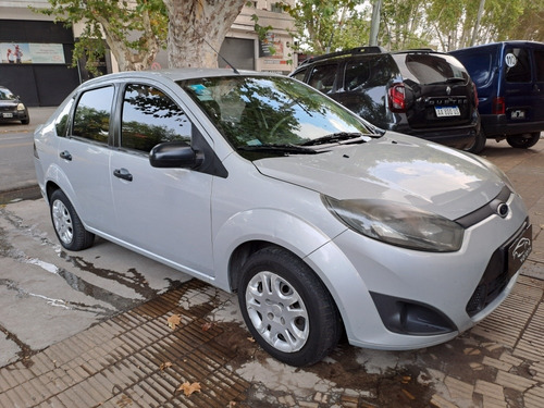 Imagen 20 de 20 de Ford Fiesta Max 1.6 Ambiente Plus Con Gnc