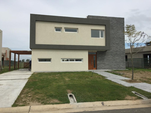 Casa En Venta En Vistas - Puertos