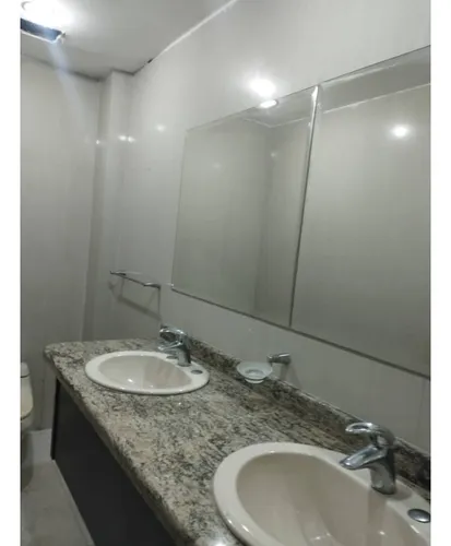 Catia Edificio En Venta
