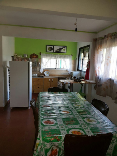 Casa De 2 Dormitorios ,1 Baño , Garage, Churrasquera Y Patio