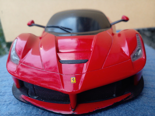 Ferrari Laferrari De Plastico Escala 1/18 26 Cm Largo