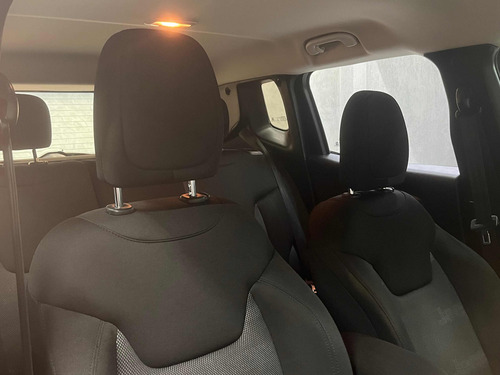 Jeep Renegade 1.8 Flex 5p