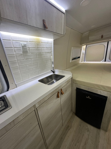 Motor Home Sprinter 416 Modelo 2023 Solo 2000km