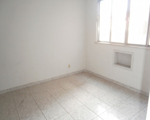 Imagem 1 de 9 de Apartamento Grande Com 2 Quartos À Venda, 55 M² - Pilares - Aea2239
