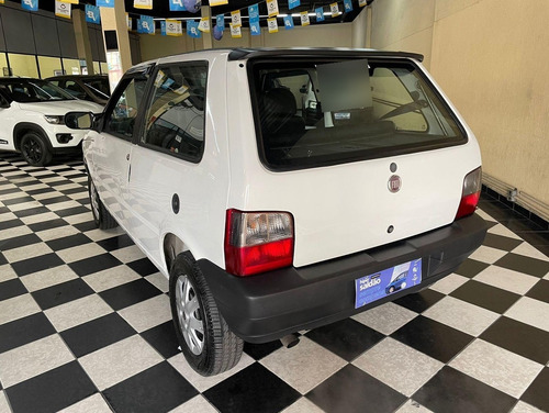 Imagem 8 de 10 de Fiat Uno Economy Branca 2011/2012 Flex Mec