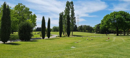 Imagen 5 de 10 de Parcela Cementerio Privado Jardín Bella Vista Donde Esta La Familia Maradona, Sector C Para 3, Lista Para Transferir, Excente Ubicación, Cerca Del Estacionamiento, La Capilla, Cerca De La Entrada