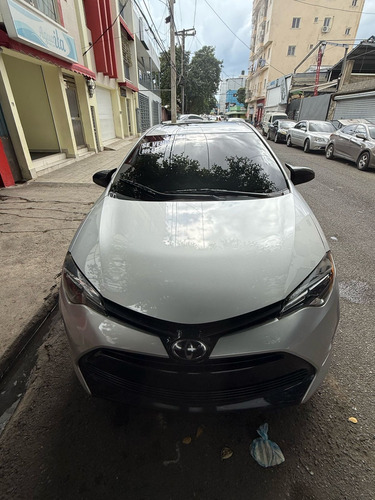Vendo Este Confortable Carro Toyota Corolla Año 2018