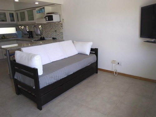 Imagen 8 de 22 de Casa Con Pileta - Roldán