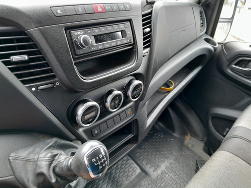 Iveco Daily 35160 2023 Com Baú Alumínio Completa 44 Mil Km