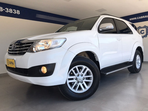 Imagem 2 de 9 de Toyota Hilux Sw4 4x2 Sr 2015