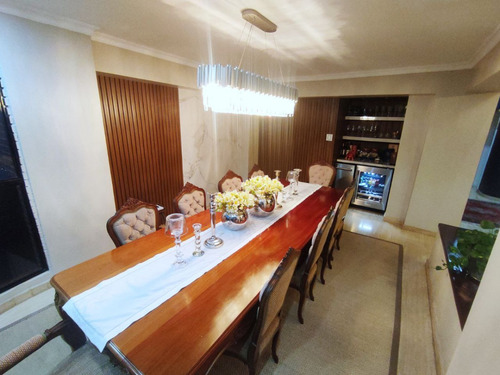 Apartamento Francis Zepieri. Vip De 225 Mtrs2 Con Agradable Terraza En Colinas De Valle Arriba Remodelado Con Materiales De Primera. Calle Cerrada Con Vigilancia Mls #25-20938