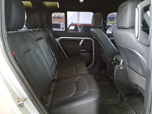 Land Rover Defender 110 X-dynamic S 300ps
