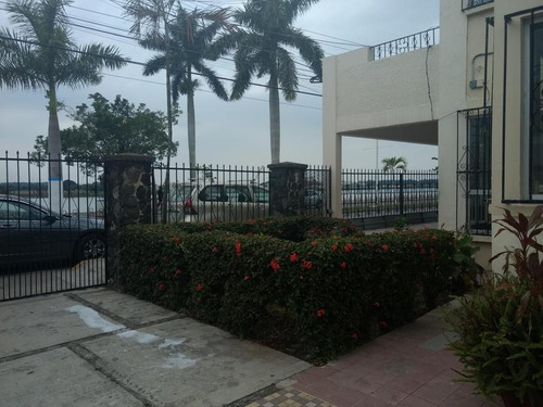 Venta Casa Oficina 7 Despachos Frente Al Río Tuxpan Veracruz
