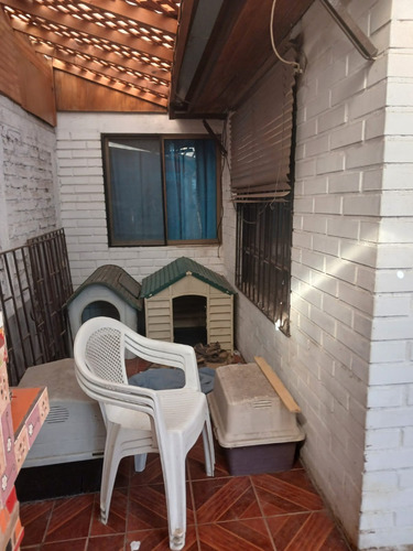 Casa Acogedora. Villa Los Héroes Maipú 3d, 1b, 1e, 1b.