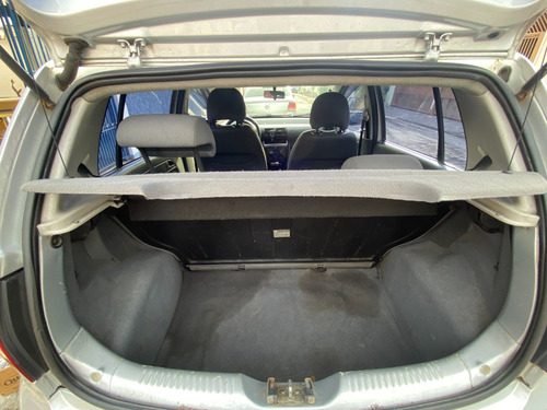 Volkswagen Fox 1.6 Plus Total Flex 5p