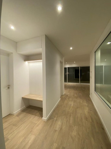 Casa 4 Amb En Alquiler Santa Lucía Con Jardín