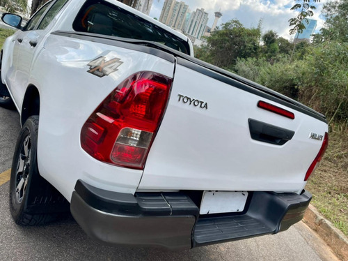 Imagem 7 de 15 de Toyota Hillux Power Pack Cd 4x4 Diesel 2019 (manual)