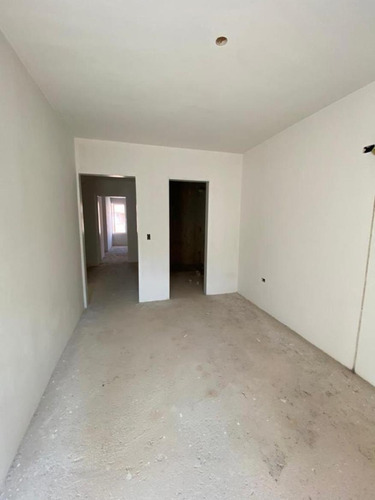 Imagen 5 de 12 de Venta Town House Resid. Terraza Camoruco, Valencia