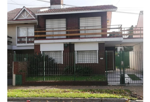 Venta Casa Con Pileta Hurlingham