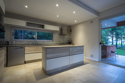 Imagen 7 de 14 de Divina Casa En Alq, Temp, - Costa Esmeralda - Residencial 1