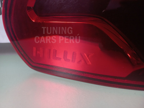 Imagen 4 de 10 de Faro Posterior Led Toyota Hilux Srv/revo/rocco 2016 - 2021