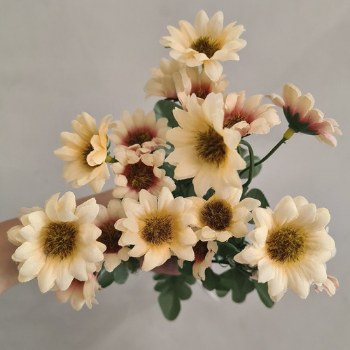 Buquê Margarida 21 Flores Artificiais Decoração Toque Real Cor Amarelo Claro