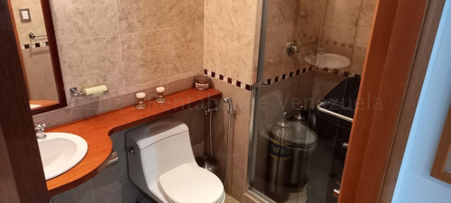 Imagen 9 de 13 de Lujoso Apartamento Dúplex Totalmente Amueblado En Escampadero Caracas 21-15231