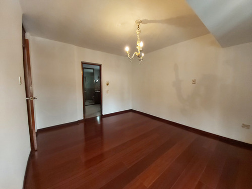 Imagen 27 de 27 de Venta Casa 500mt2 4h+est+serv /5b+serv /4p El Cafetal