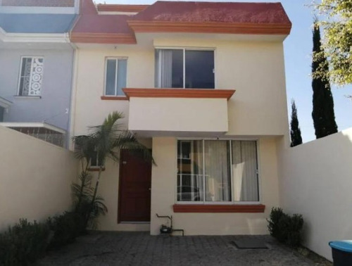 Venta De Casa En Villas Morillotla, San Andres Cholula. Hmb74