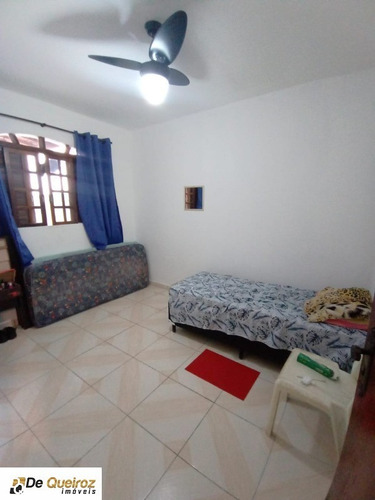 Imagem 5 de 14 de Amanda. Casa Grande Com Um Belo Sobrado No Cocaia