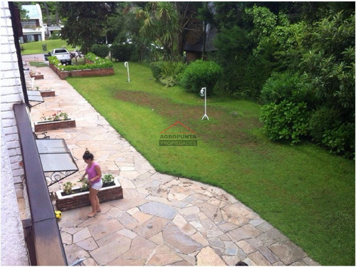 Casa En Roosevelt, 2 Dormitorios *- Ref: 3802