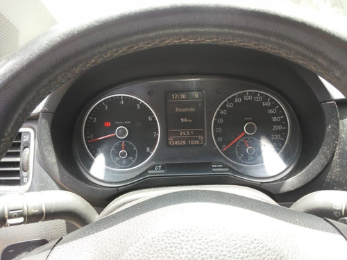 Imagen 10 de 15 de Volkswagen Suran Highline 1,6 I-motion At 110 Hp