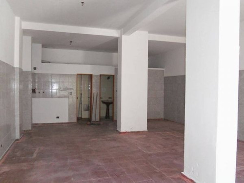Local 55mts, Con 2 Baños.