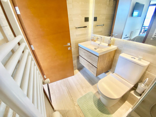Departamento Frente Al Lago Con Playa Privada