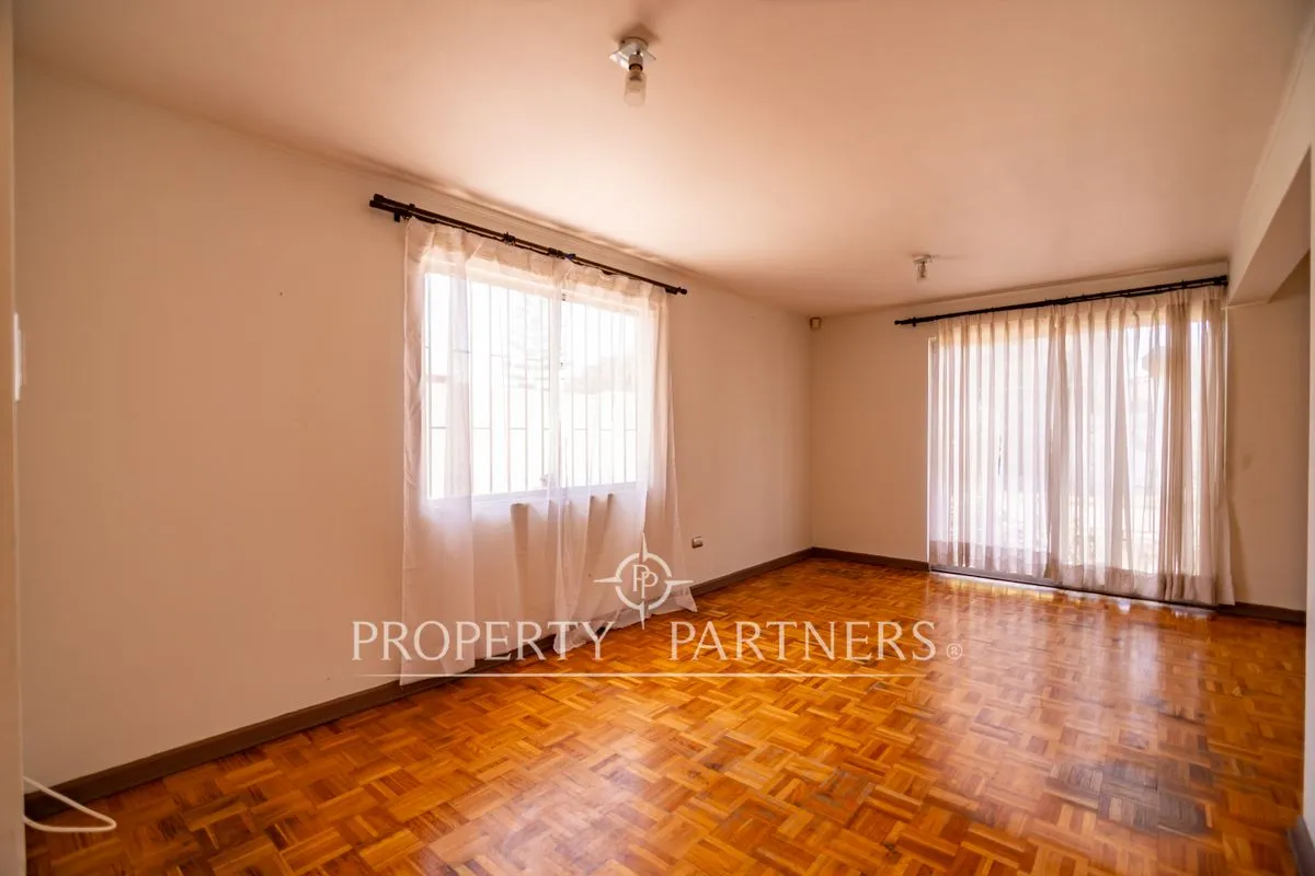 Imagen 3 de 19 de Casa Areyuna Espaciosa Con Excelente Ubicación, A ...