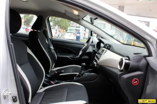 Nissan Versa 1.6 Sense Mt