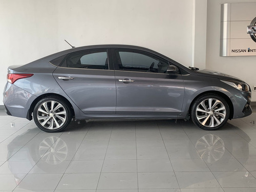 Imagen 2 de 15 de Hyundai Accent Gls 2018